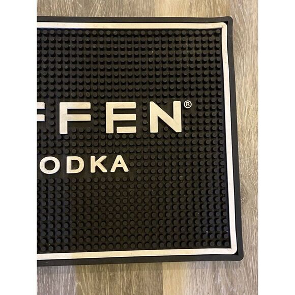 2010 Effen Vodka Rubber Bar Spill Mat box shape 13.5" x 10.5" - Picture 2 of 7